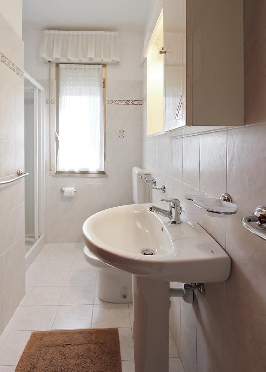 Appartement Residenza Ibsen à Lignano Sabbiadoro Chambre photo