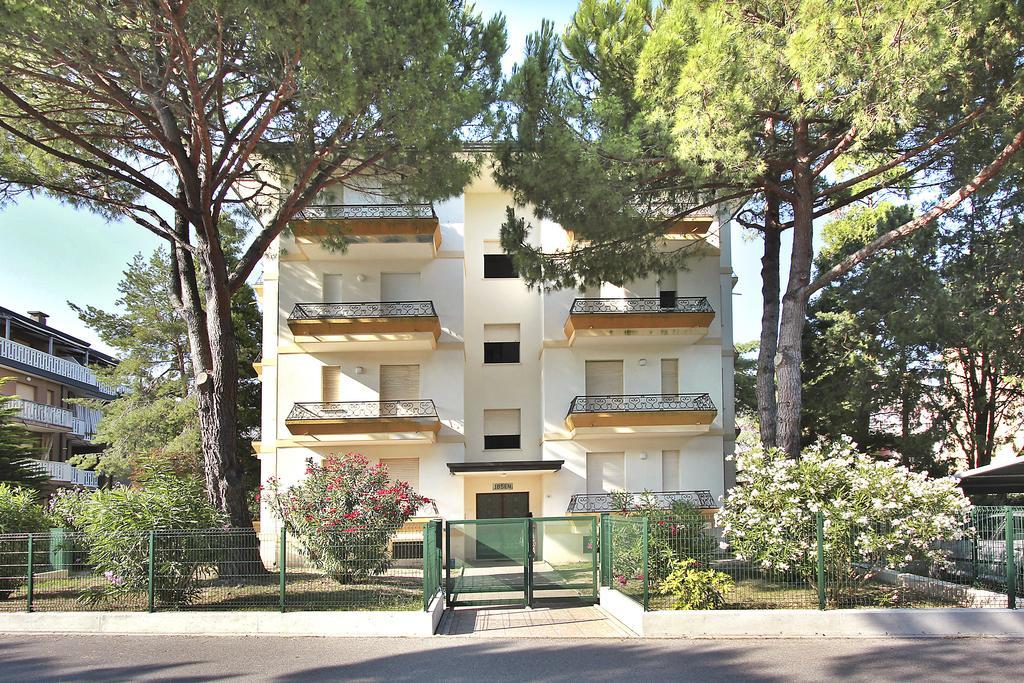 Appartement Residenza Ibsen à Lignano Sabbiadoro Chambre photo