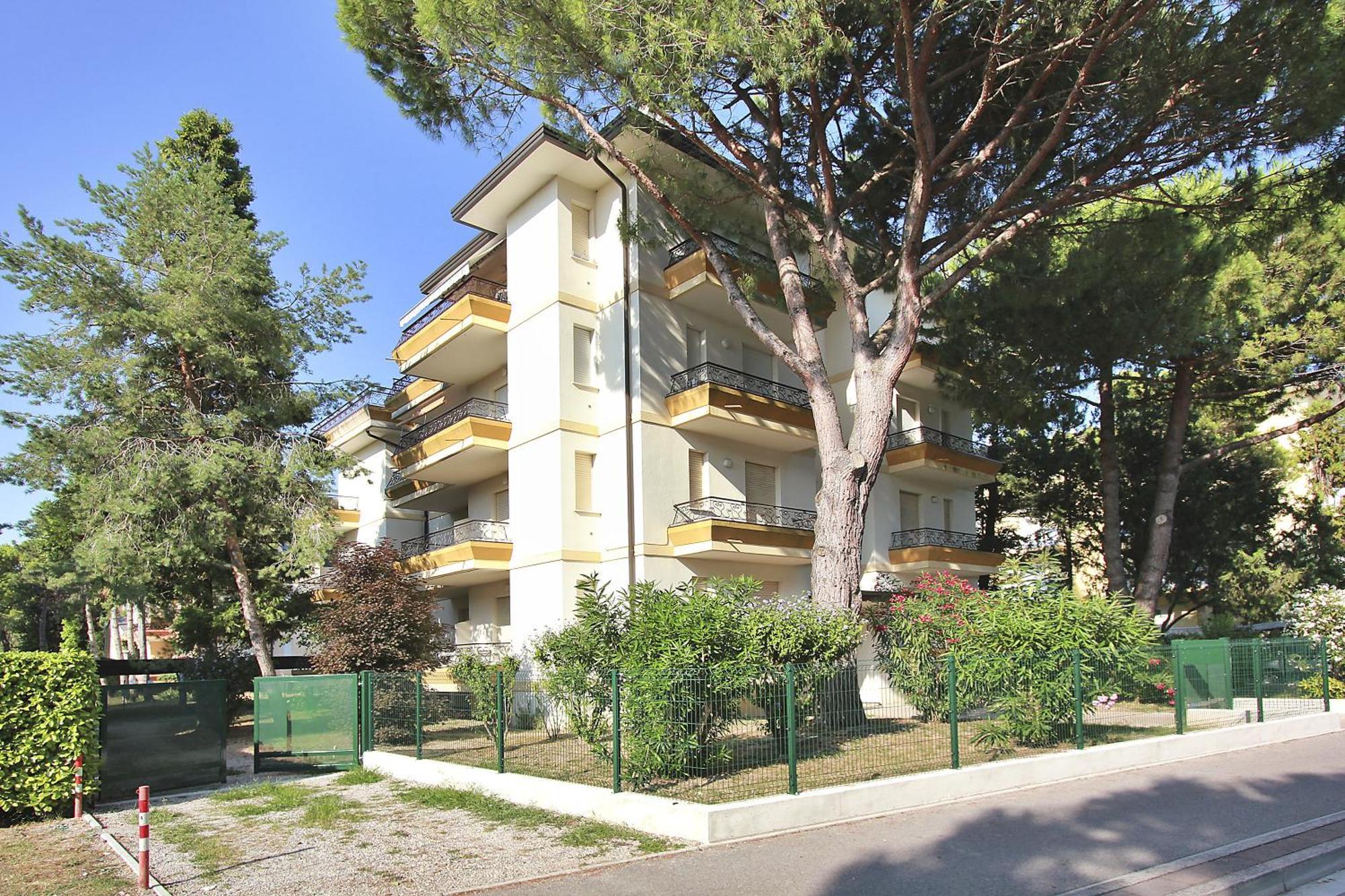 Appartement Residenza Ibsen à Lignano Sabbiadoro Extérieur photo
