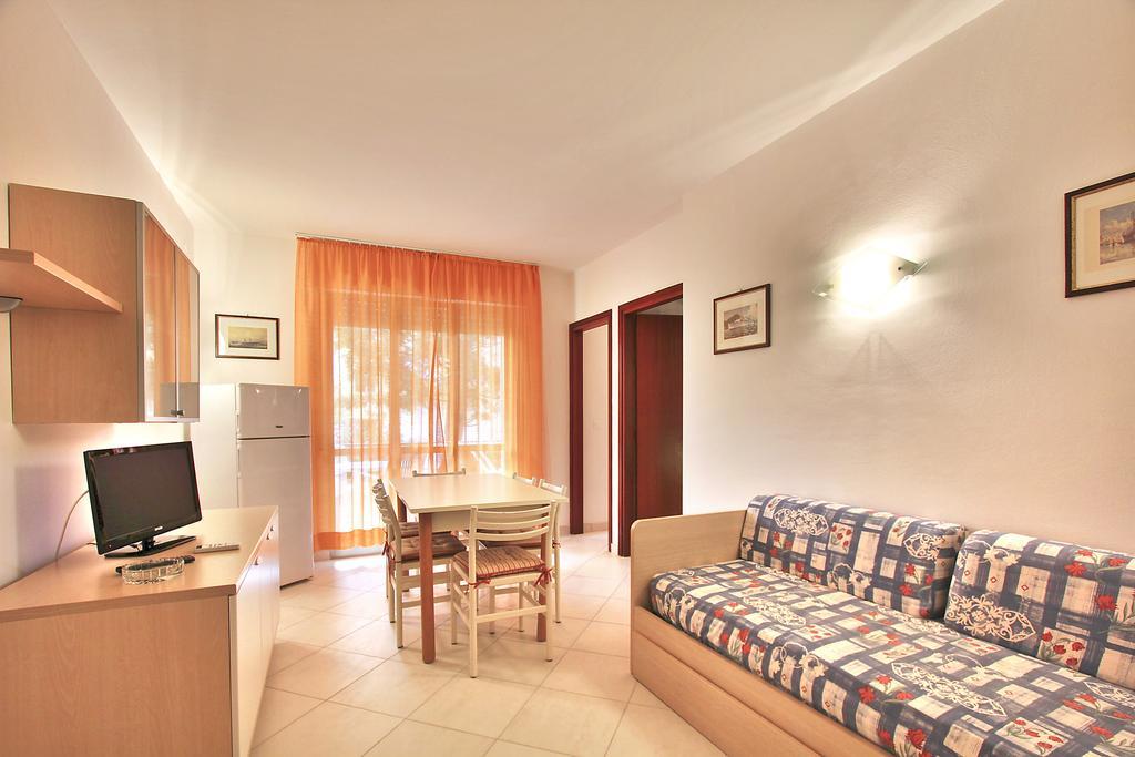 Appartement Residenza Ibsen à Lignano Sabbiadoro Chambre photo